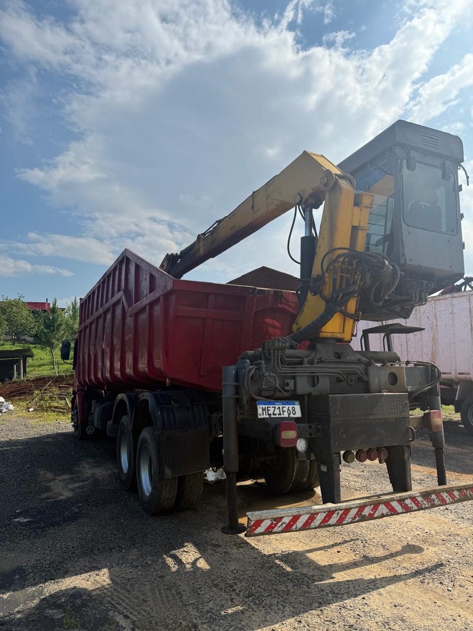 vw 24250 com garra grs 15000l