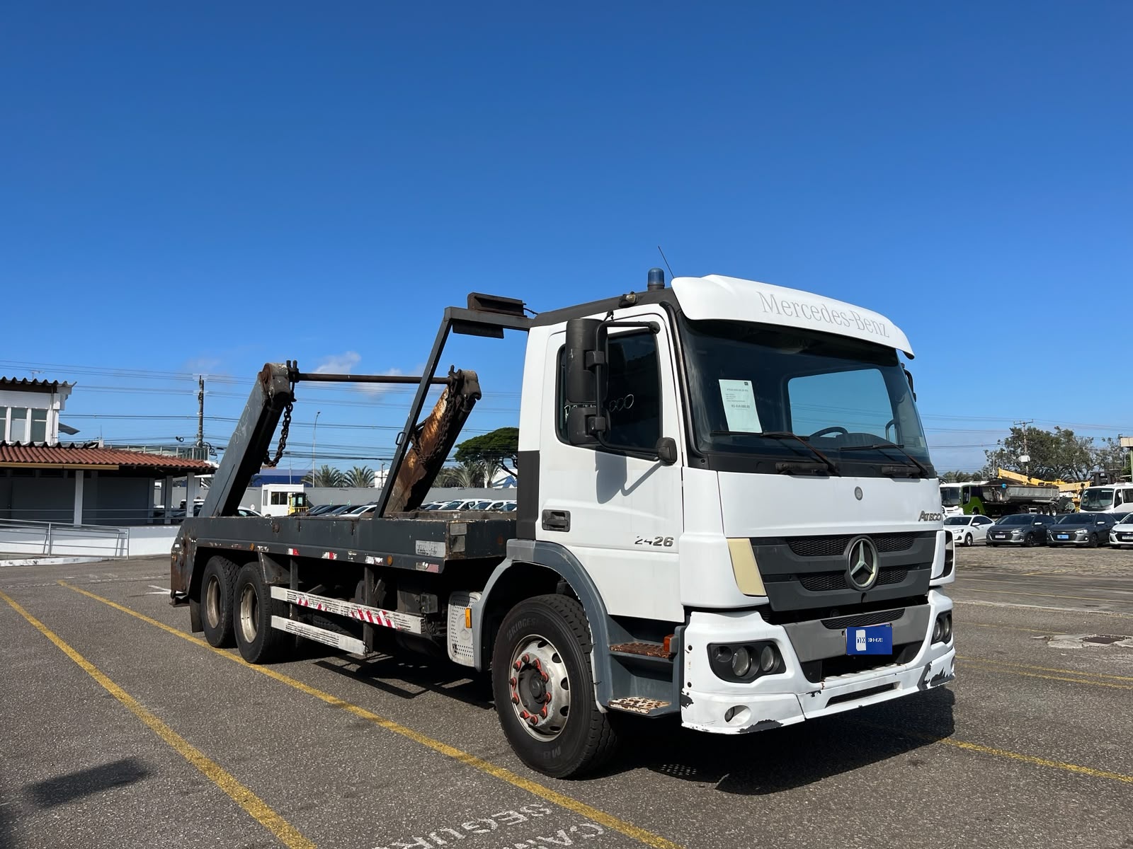 Caminhão Poliguindaste Duplo Tratortec - ATEGO 2426 6X2 2P (DIESEL) (E5)