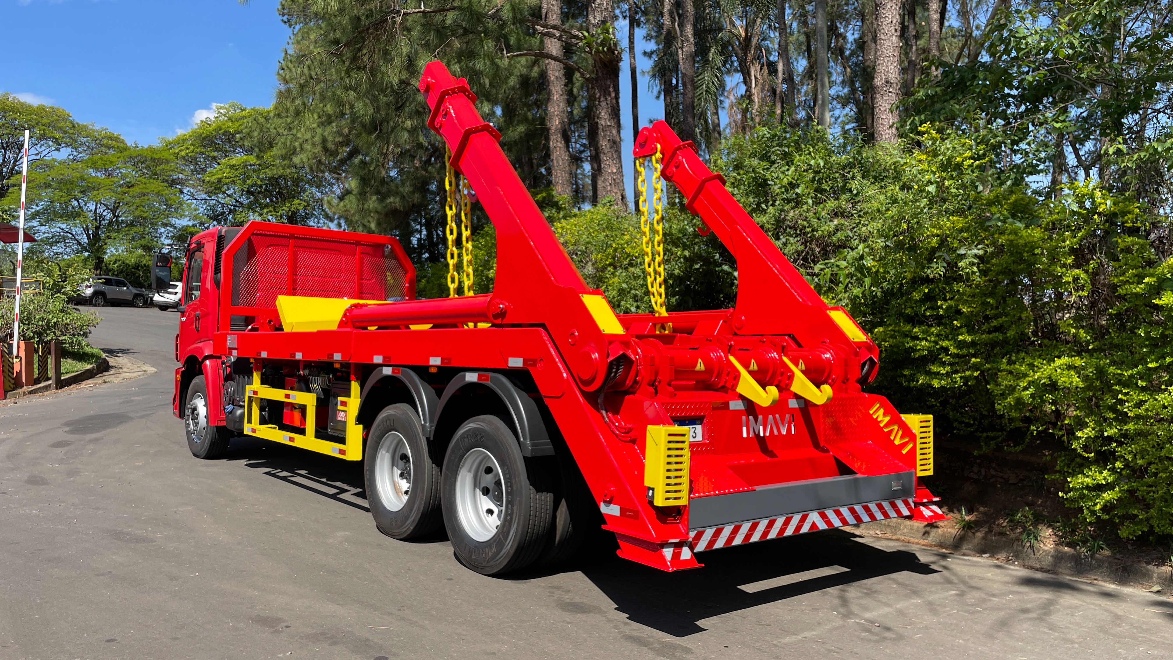 Linha de Poliguindastes IMAVI