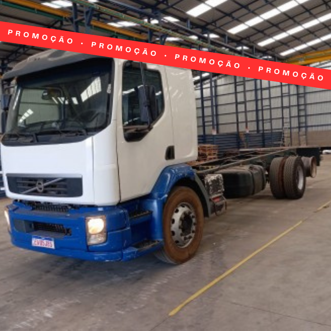 Caminhão VM330 6x2 2012