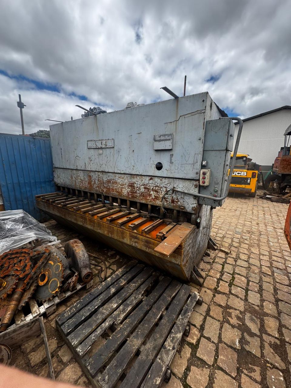 Casal de Dobradeira e Guilhotinha Himeca