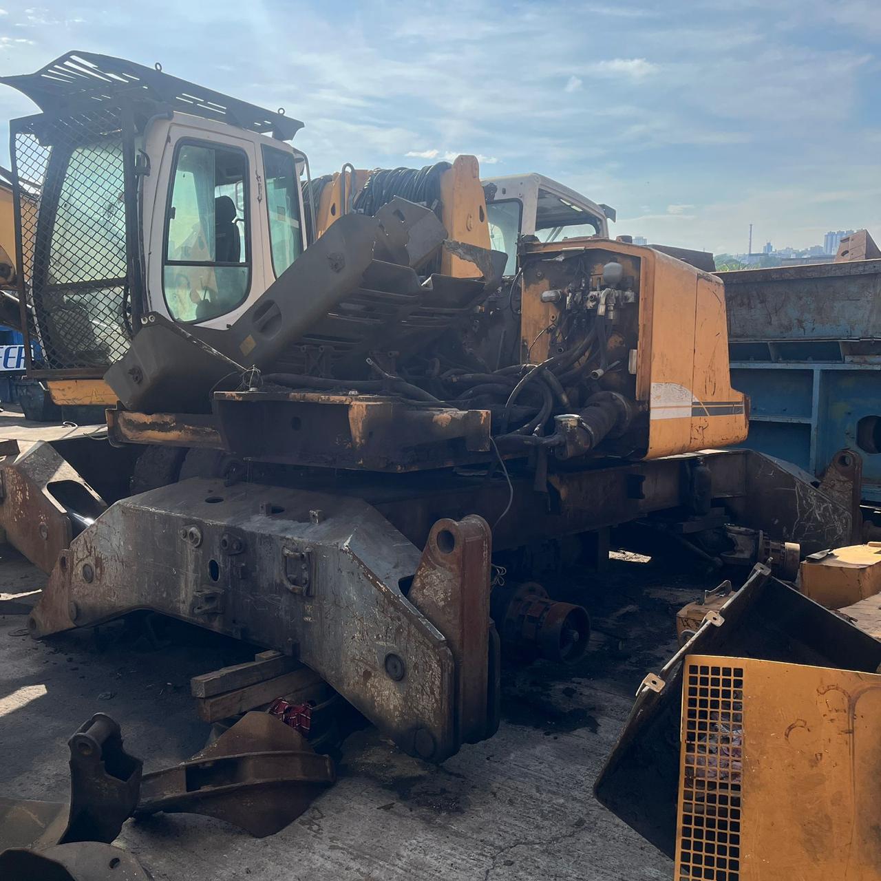 Escavadeira Liebherr A924C (TAG 05)