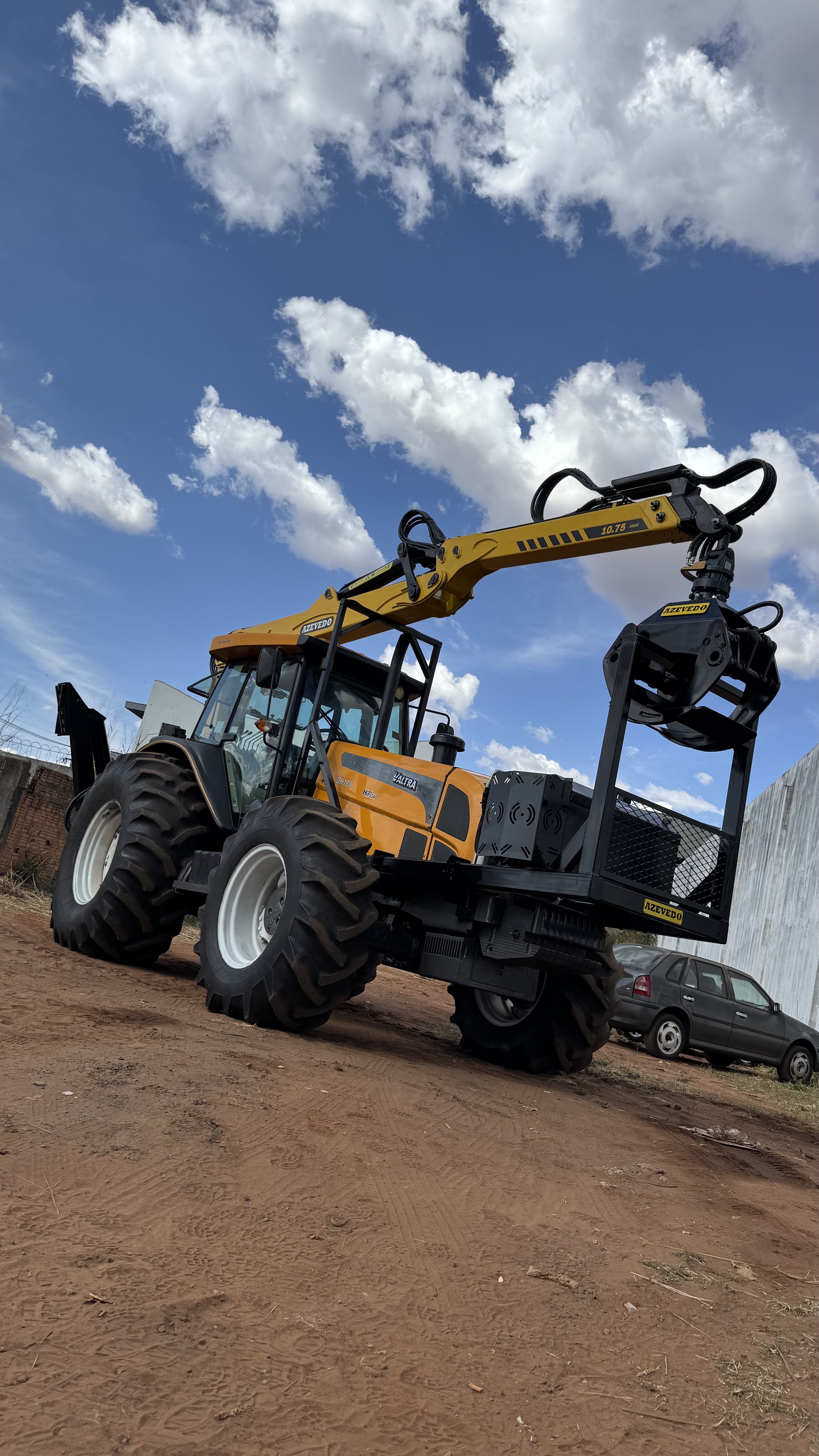 Carregador Florestal AZ-7500