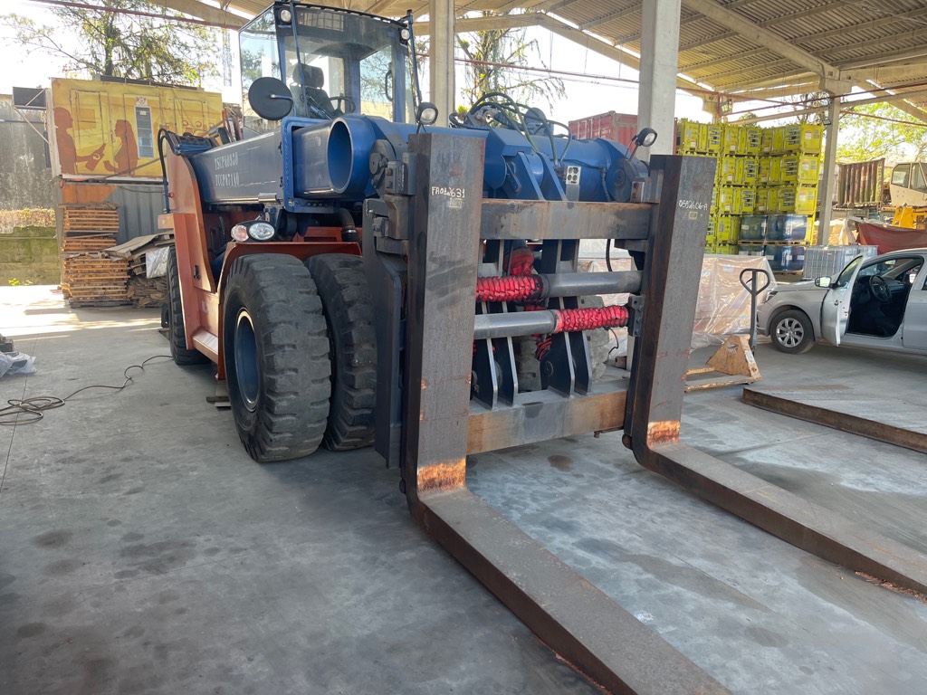 Empilhadeira Guind Reach Truck Mec ML3018RC