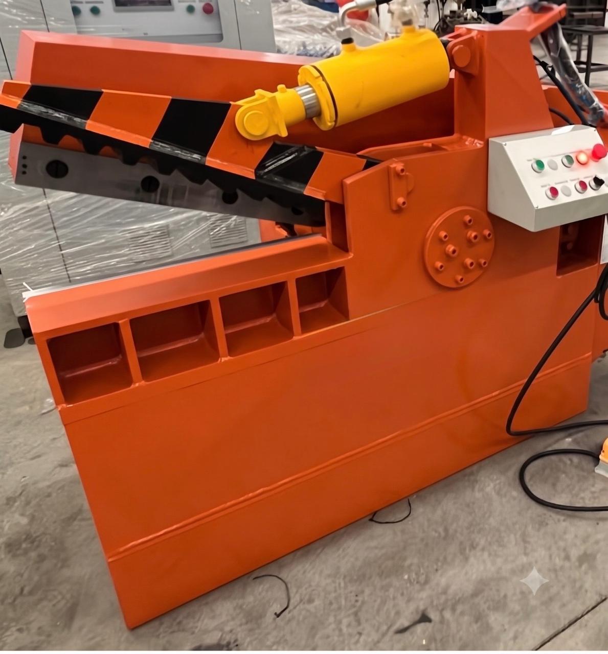 PREDATOR 1000 - Tesoura Jacaré 100 Ton para corte de 1.1/2”