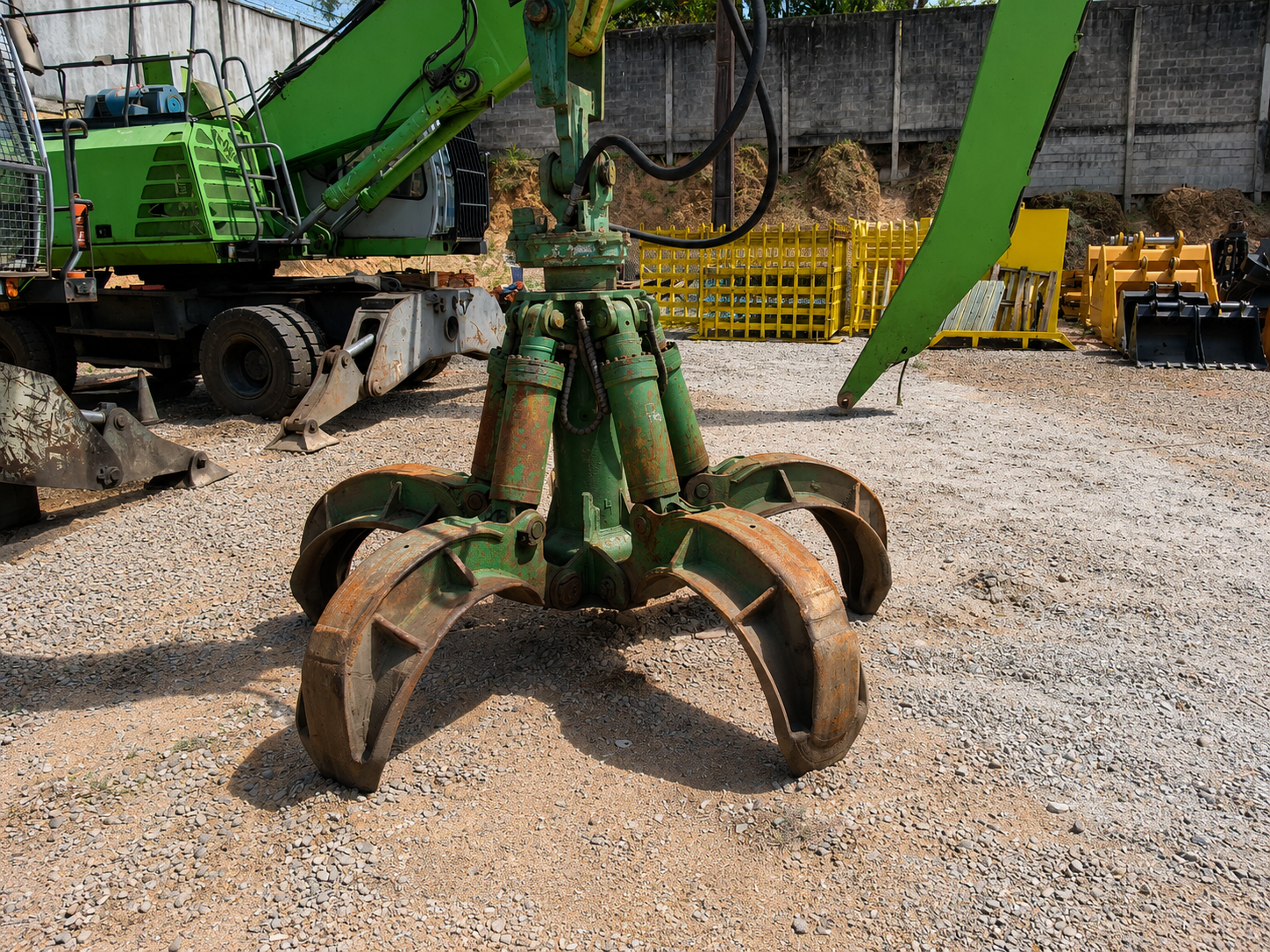 Manipulador Sennebogen 835M - Robustez e alta performance