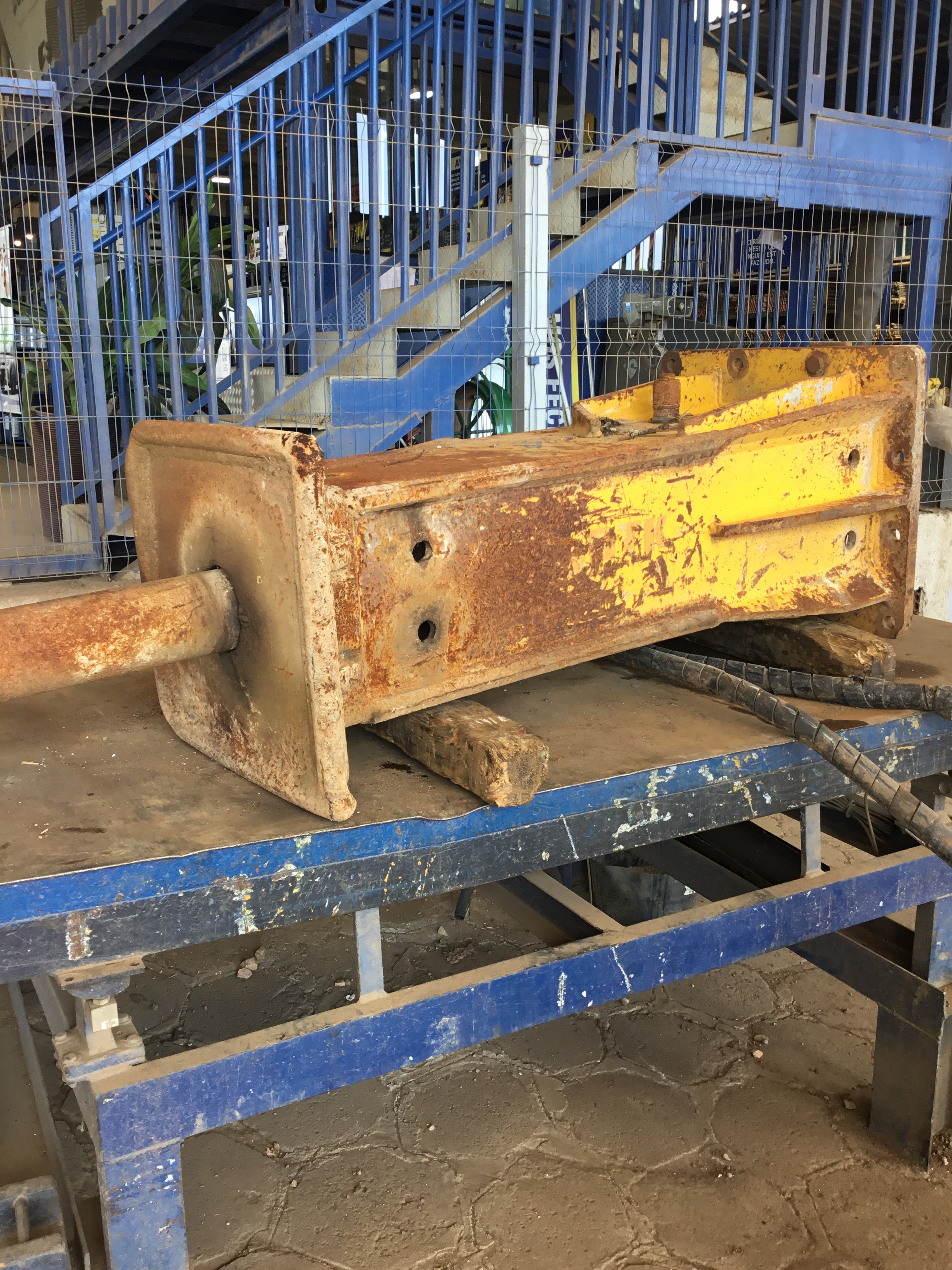 ROMPEDOR HIDRAULICO PARA ESCAVADEIRA-BTK