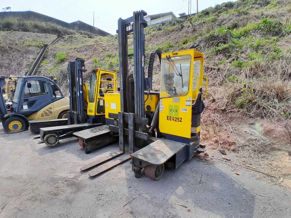 Empilhadeira Combilift C2500ST