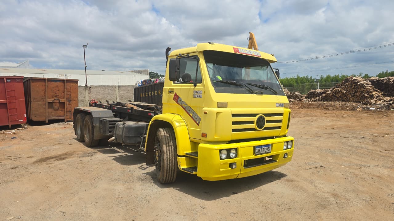 Caminhão Vw18.310 2002 Com Roll On